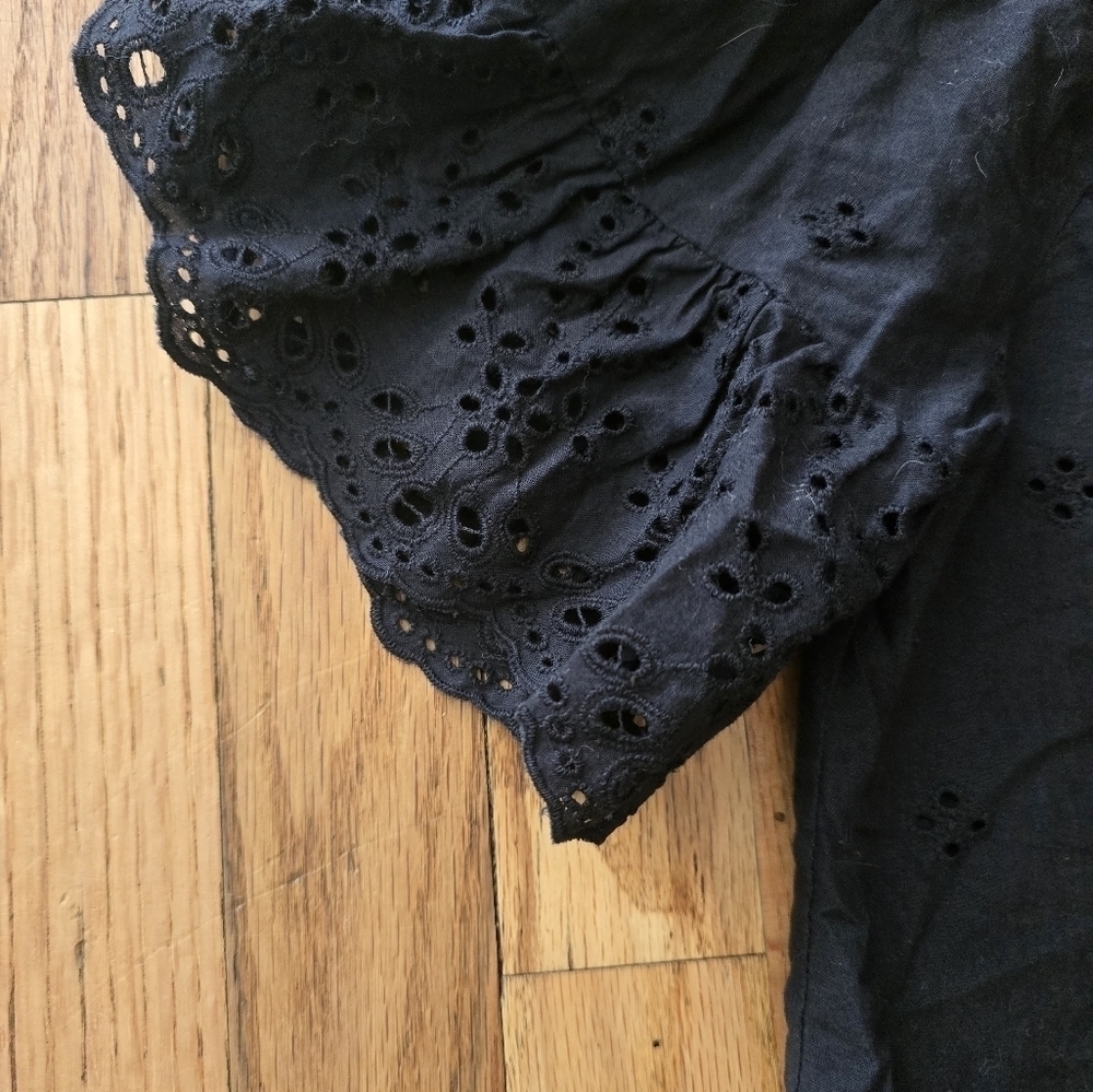Madewell Black Eyelet Off-Shoulder Top - Picture 2 of 4